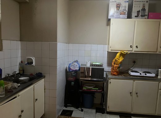1 Schlafzimmer Etagenwohnung zum Kauf in Durban Central