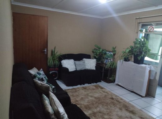 3 Schlafzimmer Wohnung zum Kauf in Algoa Park