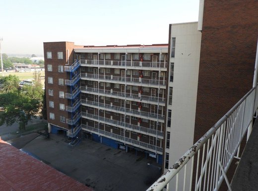 3 Schlafzimmer Wohnung zum Kauf in Vereeniging Central