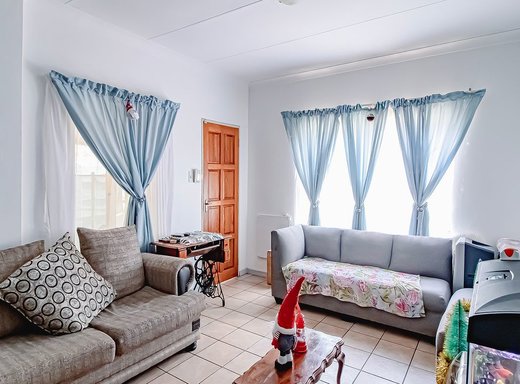 3 Schlafzimmer Haus zum Kauf in Rietfontein