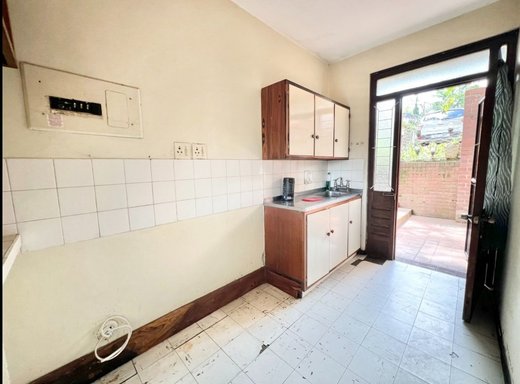 1 Schlafzimmer Etagenwohnung zur Miete in Pietermaritzburg