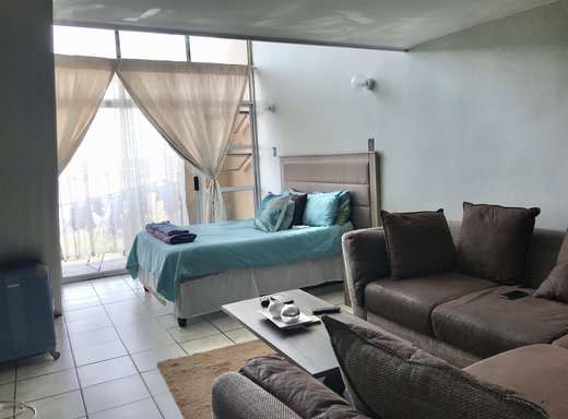 1 Schlafzimmer Duplex zum Kauf in Durban Central