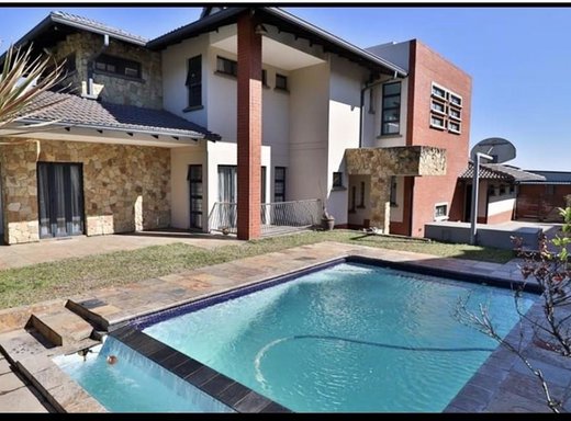 4 Schlafzimmer Haus zum Kauf in Mzingazi Golf Estate