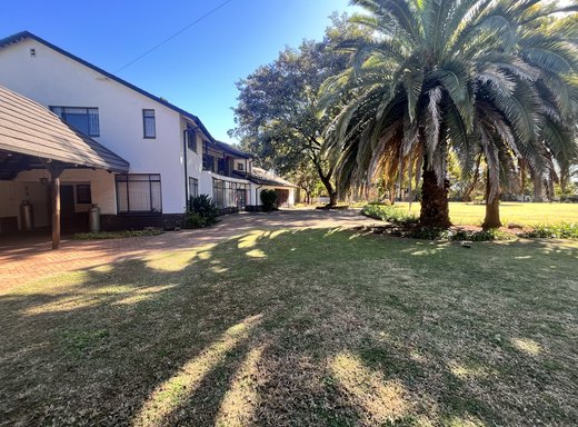 7 Schlafzimmer Haus zum Kauf in Stilfontein