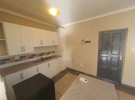 3 Schlafzimmer Wohnung zum Kauf in Quaggafontein
