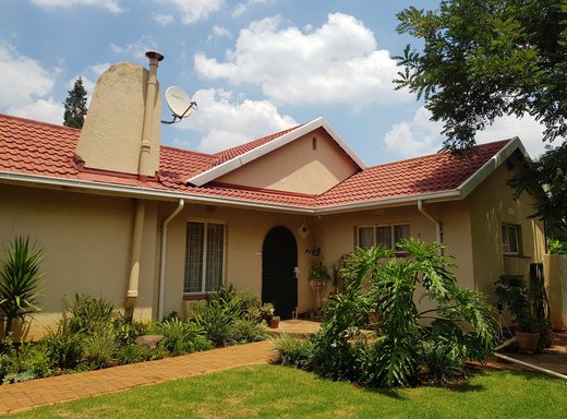 3 Schlafzimmer Haus zur Miete in Krugersrus