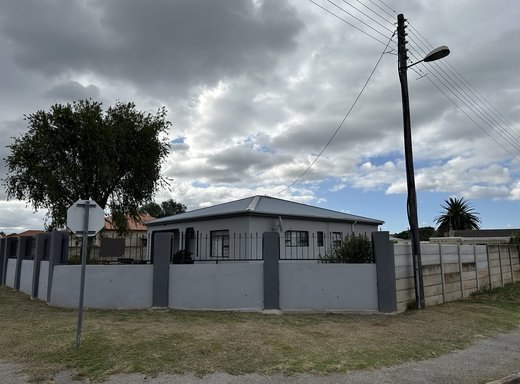 3 Schlafzimmer Haus zum Kauf in Retief