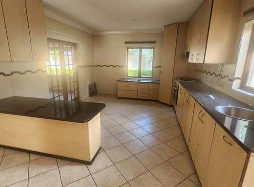 3 Schlafzimmer Haus zum Kauf in Zambezi Country Estate