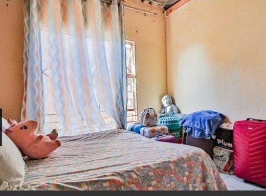 3 Schlafzimmer Haus zum Kauf in Ratanda