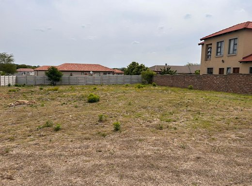 Grundstück zum Kauf in Ngwenya River Estate