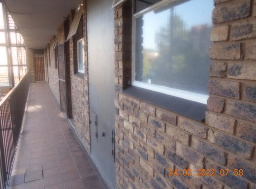 Etagenwohnung zum Kauf in Pretoria Central