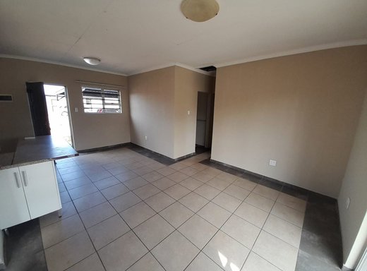 3 Schlafzimmer Wohnung zur Miete in Quaggafontein