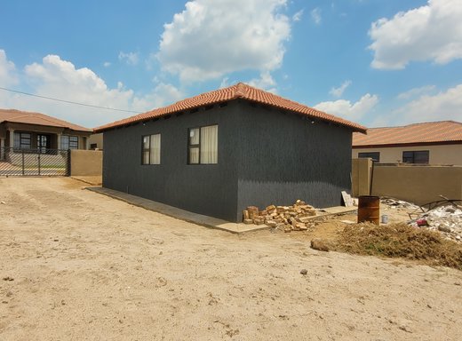 3 Schlafzimmer Haus zum Kauf in Mhluzi