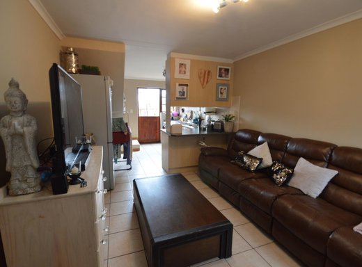 1 Schlafzimmer Wohnung zur Miete in Durbanville Central