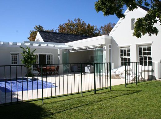 3 Schlafzimmer Haus zur Miete in Steenberg Golf Estate