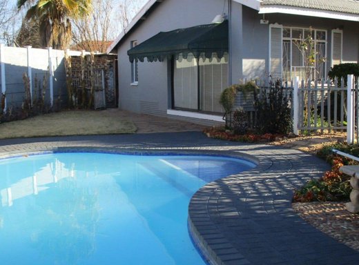 8 Schlafzimmer Haus zum Kauf in Stilfontein