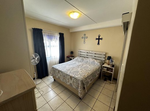 2 Schlafzimmer Wohnung zum Kauf in Gordons Bay