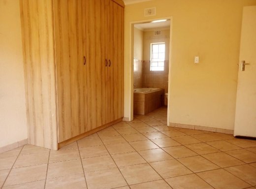 4 Schlafzimmer Haus zur Miete in Pretoria West