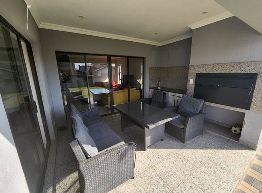 5 Schlafzimmer Haus zum Kauf in Zambezi Manor Lifestyle Estate
