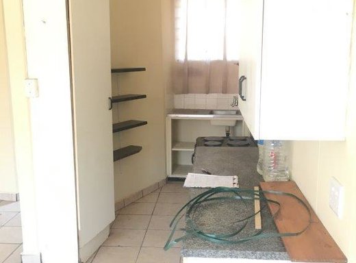 1 Schlafzimmer Etagenwohnung zum Kauf in Gezina