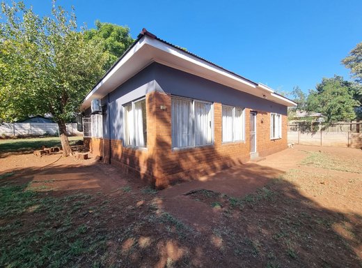3 Schlafzimmer Haus zum Kauf in Thabazimbi
