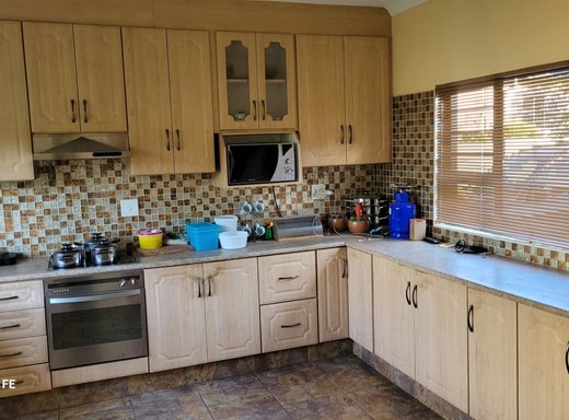 4 Schlafzimmer Haus zum Kauf in Modderfontein