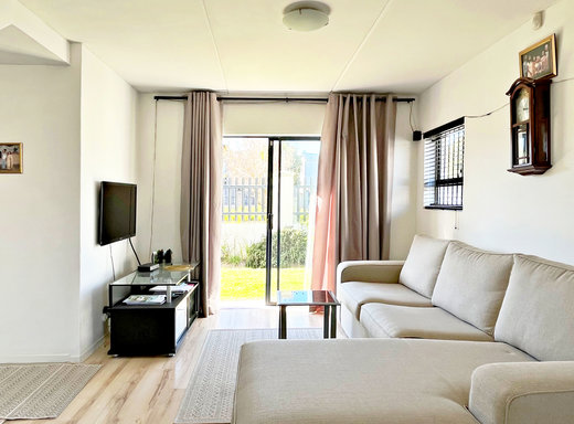2 Schlafzimmer Duplex zur Miete in Burgundy Estate