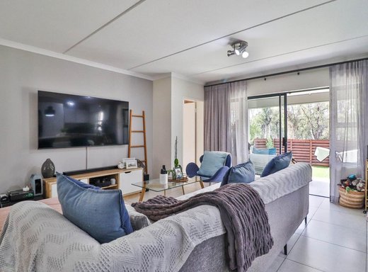 3 Schlafzimmer Cluster zum Kauf in Modderfontein