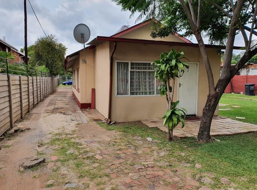 17 Schlafzimmer Haus zum Kauf in Rietfontein