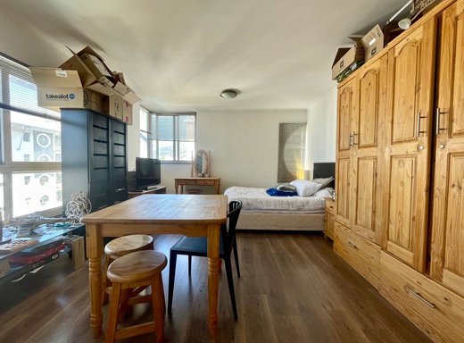 1 Schlafzimmer Etagenwohnung zum Kauf in Claremont