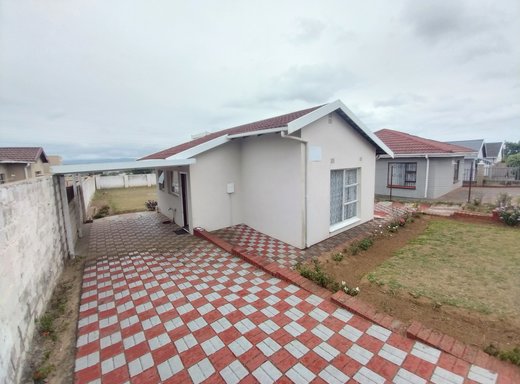 2 Schlafzimmer Haus zum Kauf in Mthatha
