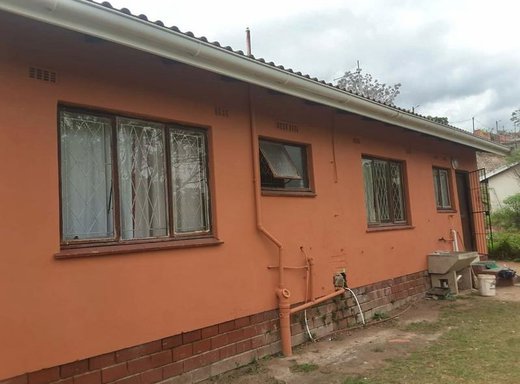 3 Schlafzimmer Haus zum Kauf in Kwandengezi