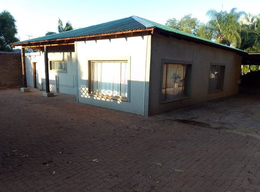 2 Schlafzimmer Haus zum Kauf in Pretoria North