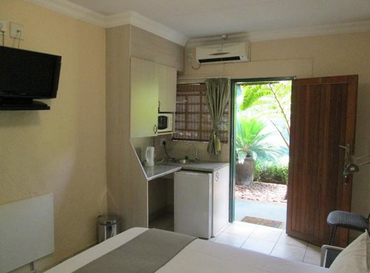1 Schlafzimmer Wohnung zur Miete in Pretoria North