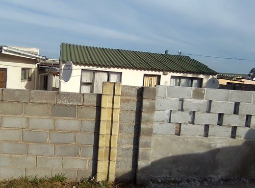 6 Schlafzimmer Haus zum Kauf in Mdantsane