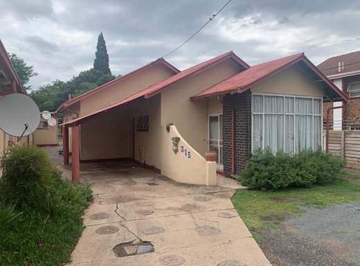 7 Schlafzimmer Haus zum Kauf in Rietfontein