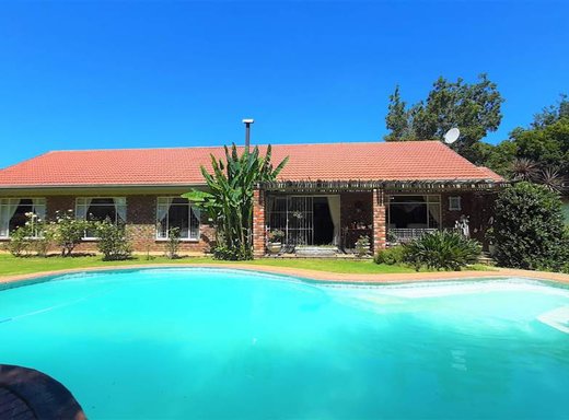 4 Schlafzimmer Haus zum Kauf in Potchefstroom