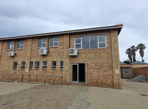 Büro zur Miete in Randfontein Central