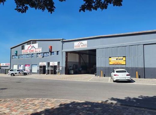 Einzelhandel zum Kauf in Ferreira Town