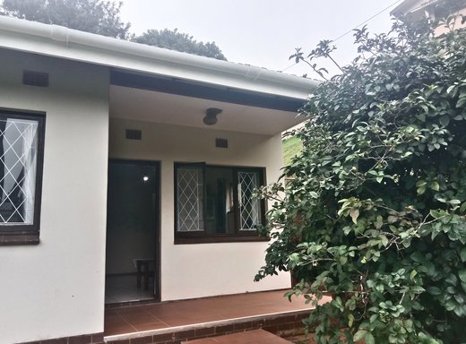 1 Schlafzimmer Garten Hütte/Cottage zur Miete in Amanzimtoti