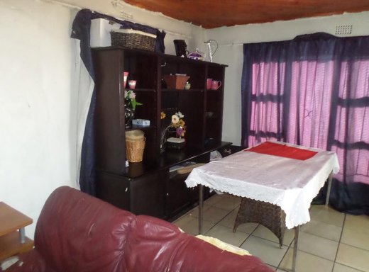 3 Schlafzimmer Haus zum Kauf in Umrhabulo Triangle