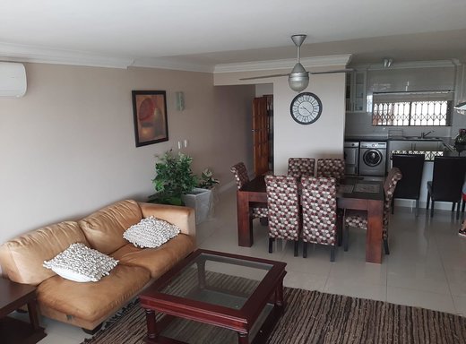 3 Schlafzimmer Wohnung zum Kauf in Umhlanga Central
