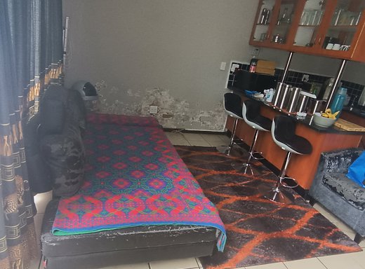 1 Schlafzimmer Etagenwohnung zum Kauf in Pretoria North