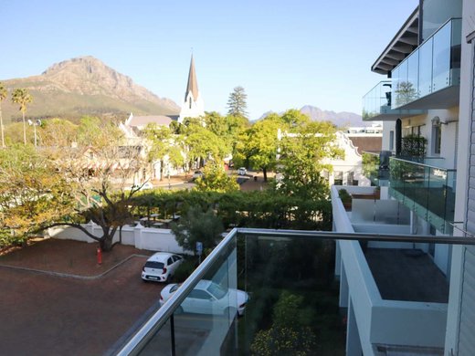 3 Schlafzimmer Wohnung zum Kauf in Stellenbosch Central