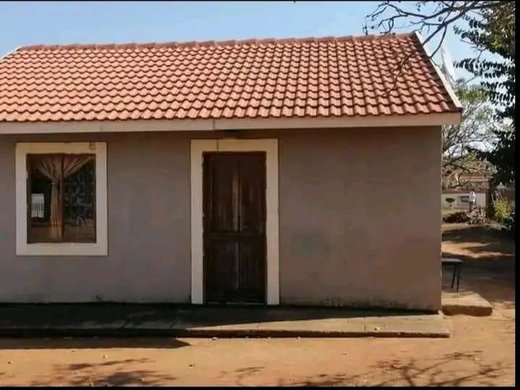 2 Schlafzimmer Haus zum Kauf in Soshanguve L