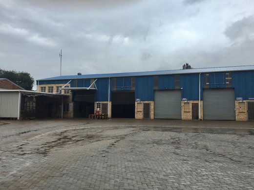 Fabrik zum Kauf in Kuleka