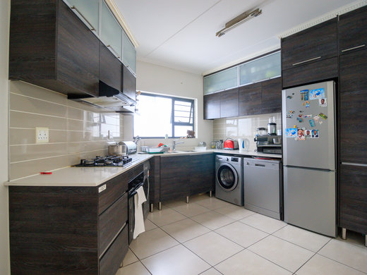 3 Schlafzimmer Wohnung zum Kauf in Modderfontein