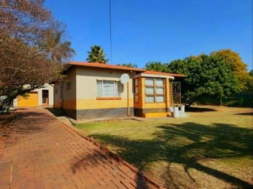3 Schlafzimmer Haus zum Kauf in Pretoria Gardens