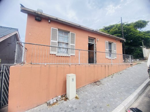 6 Schlafzimmer Haus zum Kauf in Port Elizabeth Central