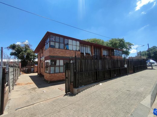 Wohnblock zum Kauf in Randfontein Central